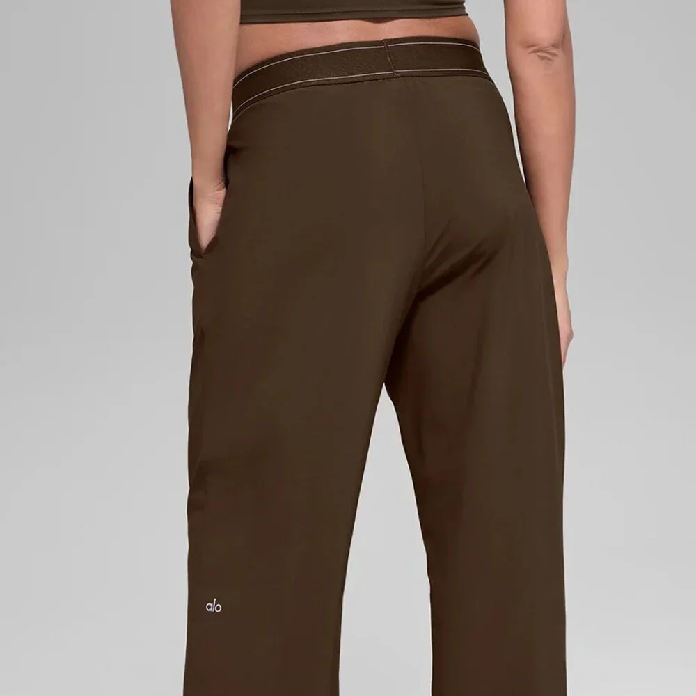NWT(Regular) ALO Yoga Suit Up Trouser Coffee Brown ☕🤎